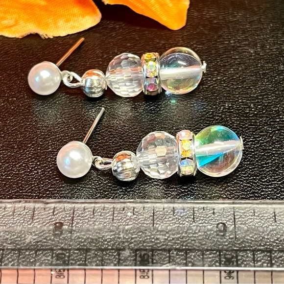 pearl stud and Swarovski earrings-classics! - Picture 2 of 10